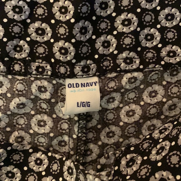 old navy black lightweight shorts size l - Picture 2 of 3